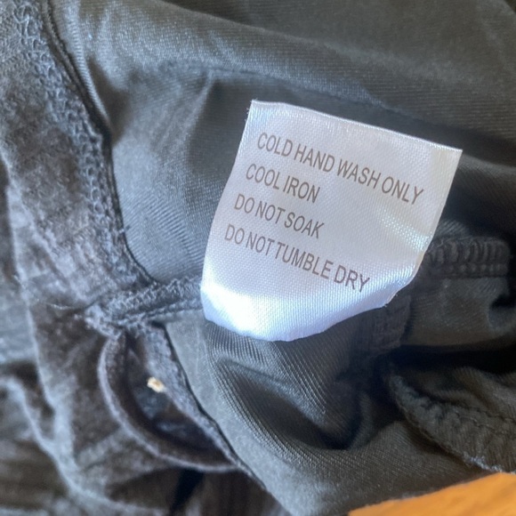 NWOT Princess Polly Black Ribbed Long Sleeve Wrap Around and Tie Crop Top Size 6 - Picture 8 of 9